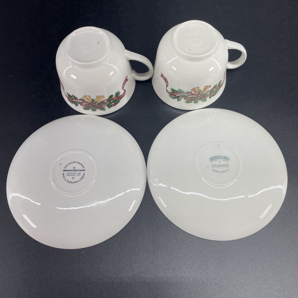 Johnson Brothers Victorian Christmas Set of 2 Tea Cups/2 Saucers Classic Holiday - Picture 6 of 10